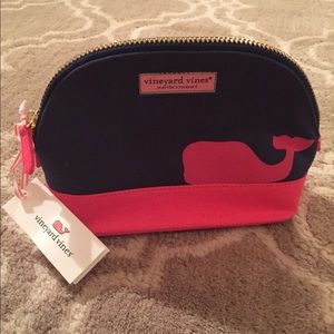 Vineyard Vines cosmetic case